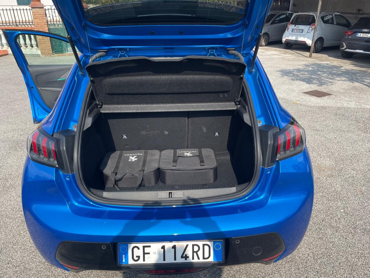 Peugeot 208 e 136 CV 5 porte Allure Pack Cockpit