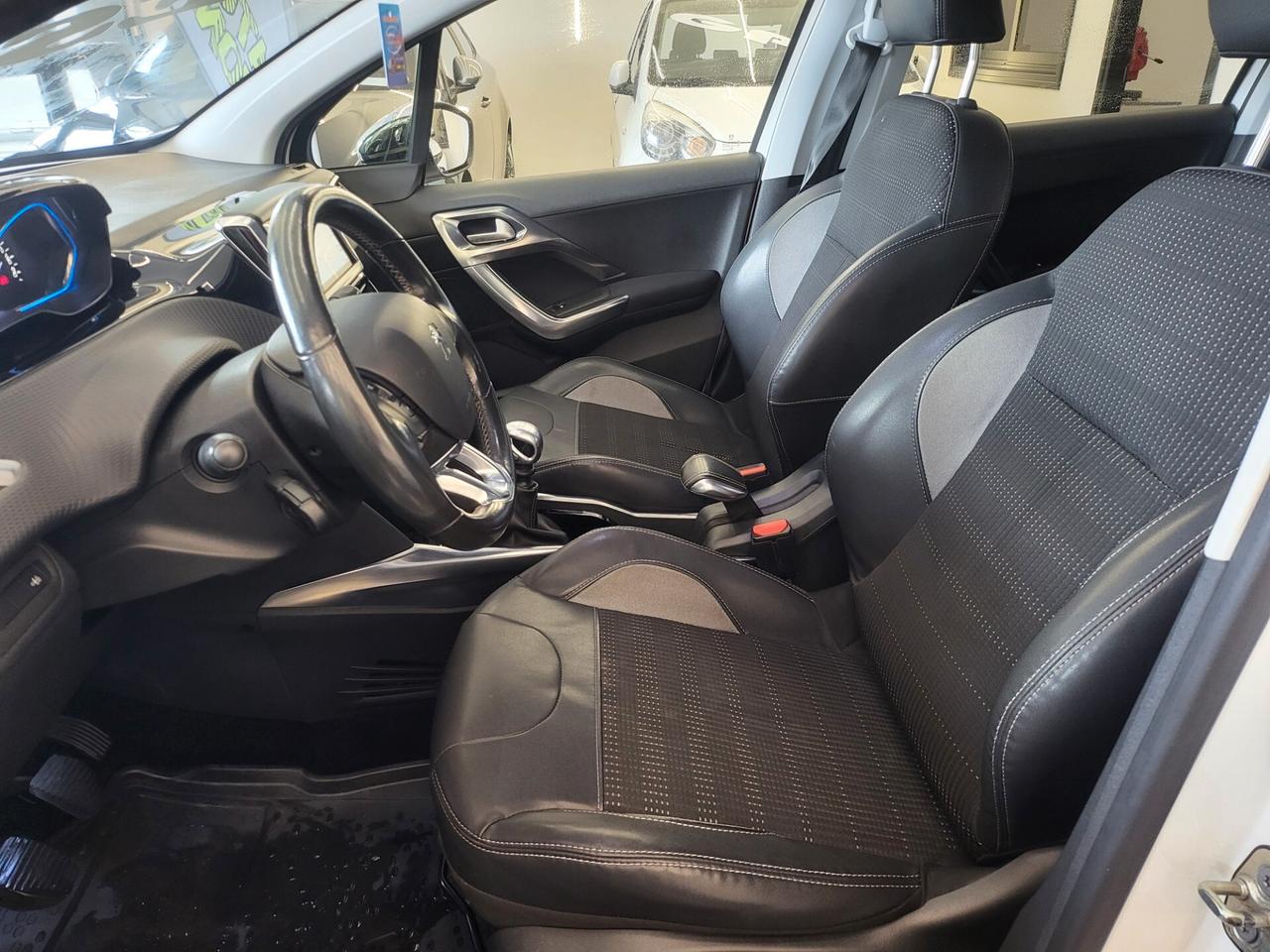 Peugeot 2008 - 2014 1.6 e-HDi 115 CV Allure