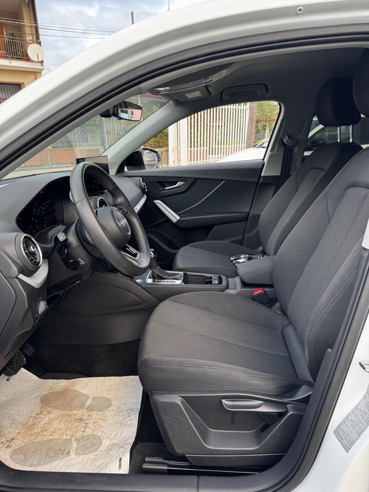 Audi Q2 35 TDI S tronic Business Advanced