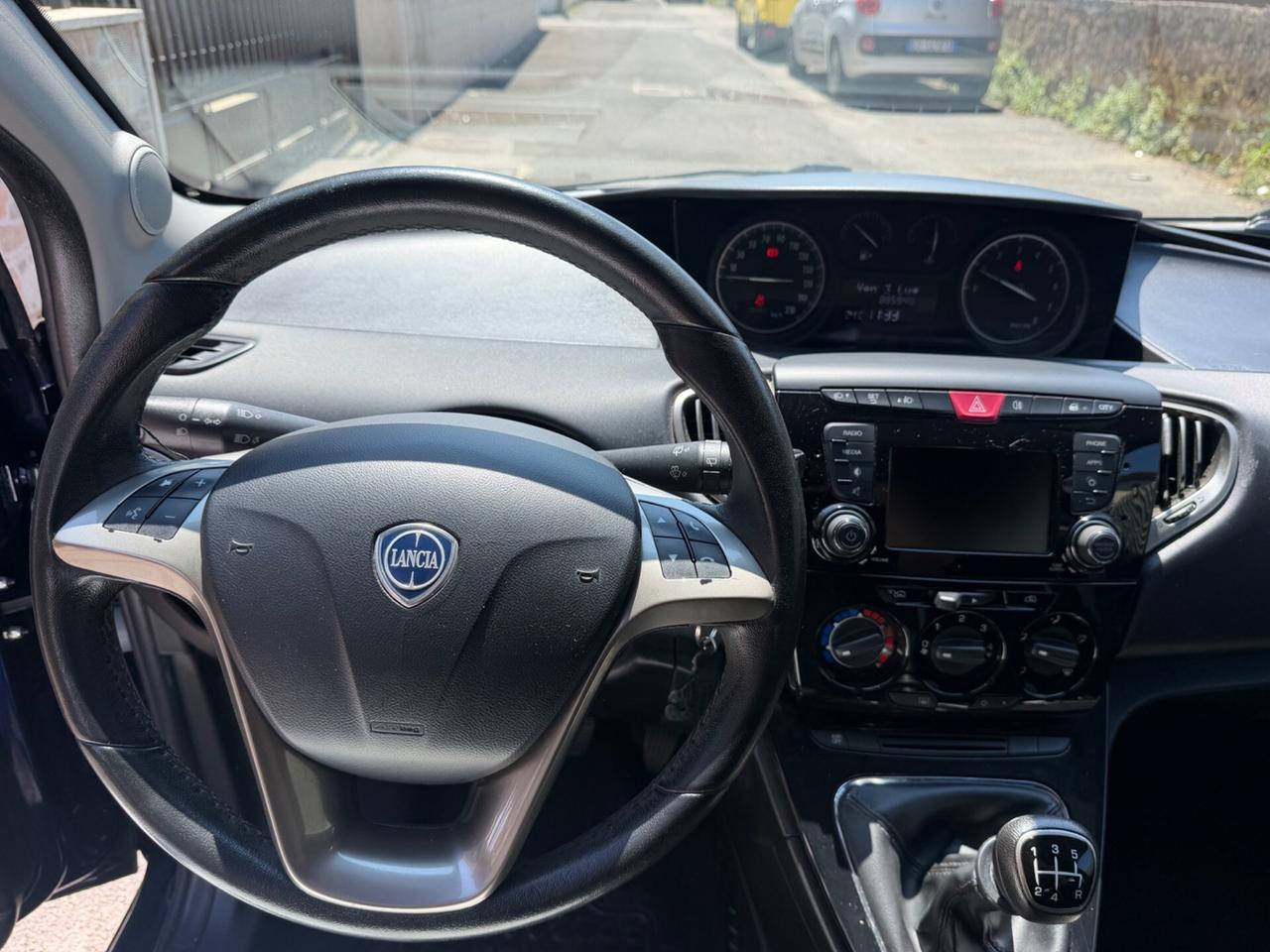 Lancia Ypsilon 1.2 69 CV 5 porte Silver