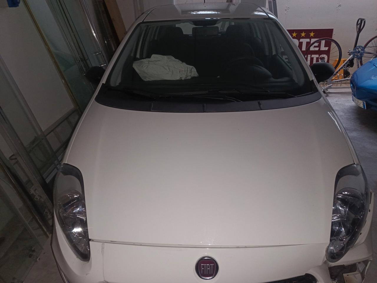 Fiat Punto 1.2 FIRE 4 cilindri 5 porte neopatentati