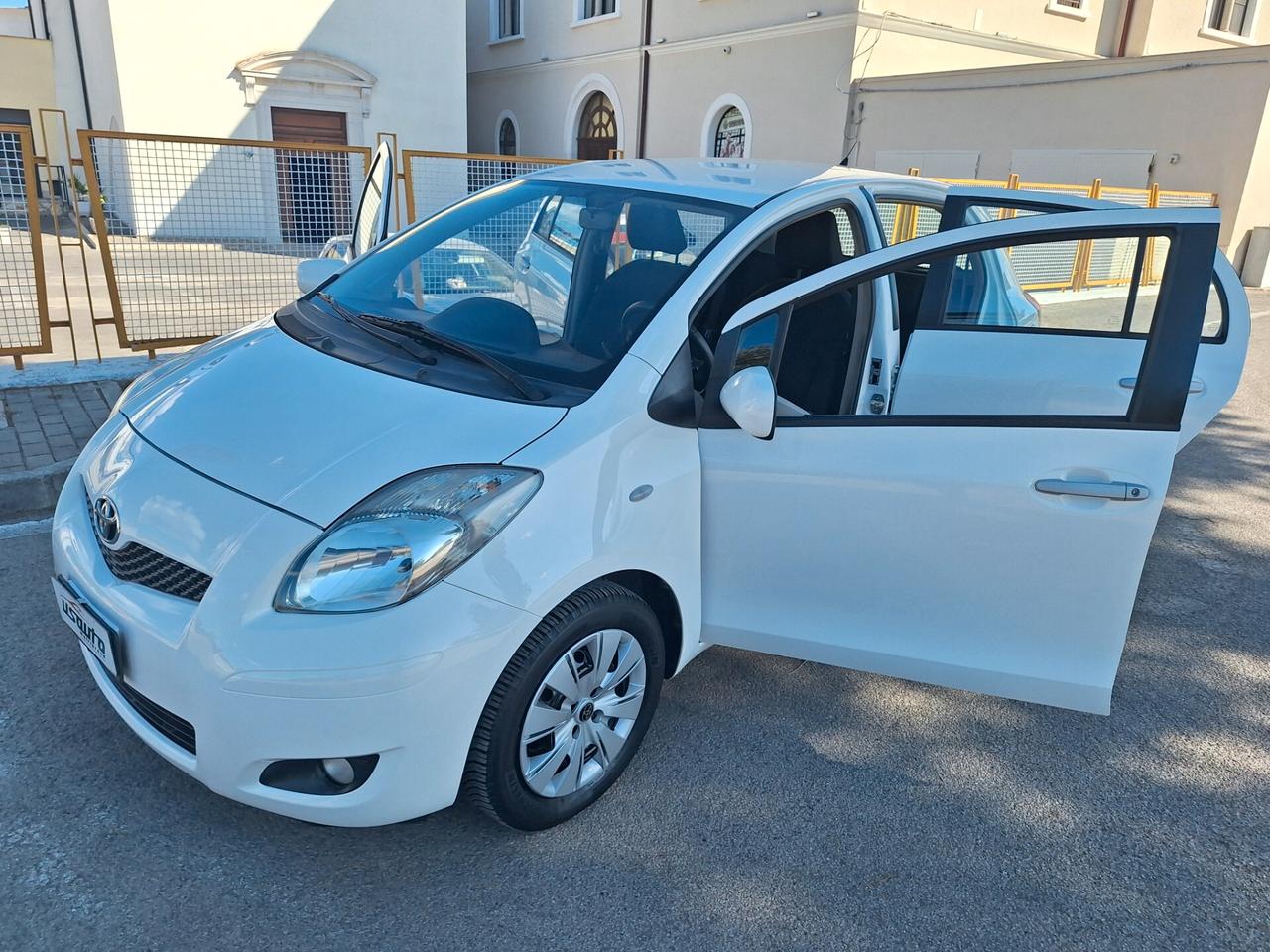 Toyota Yaris 1.0 5 porte SOL PERFETTA CERTIFICATA