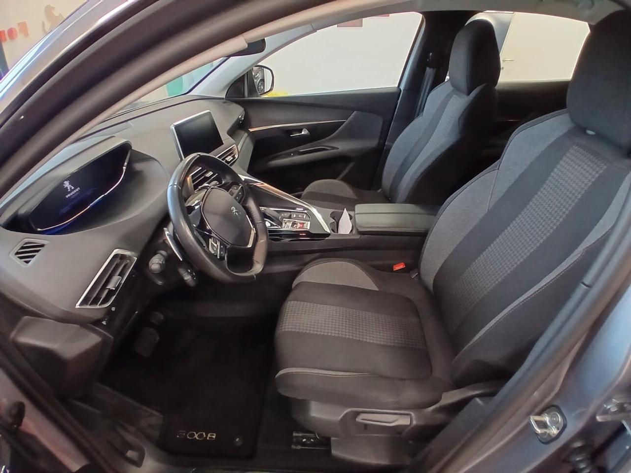 Peugeot 3008 BlueHDi 130 S&S EAT8 Active Pack