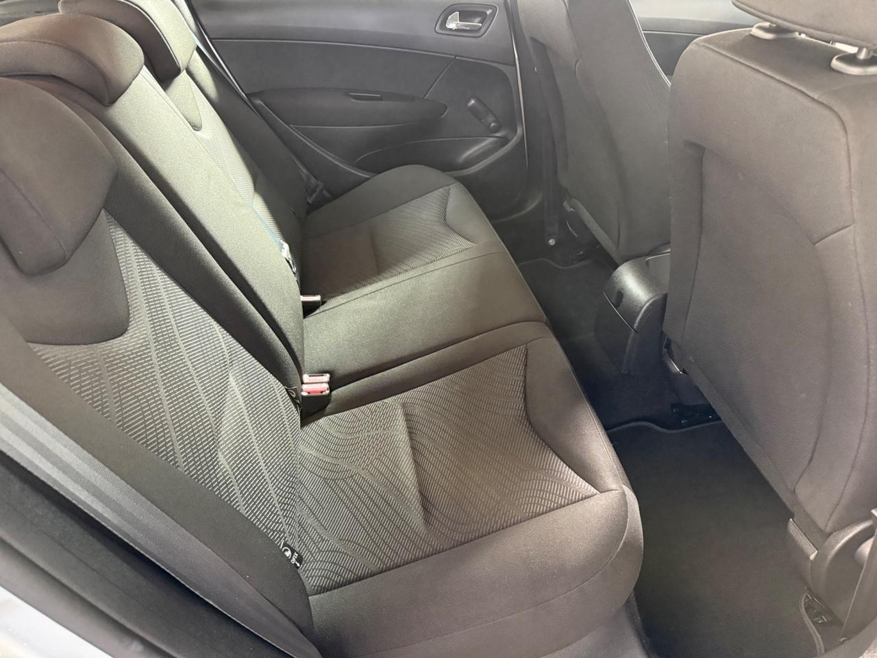 Peugeot 308 1.6 HDi 92CV 5p. - 2011