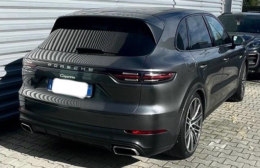 Porsche Cayenne 3.0 V6 E-Hybrid PROBLEMI ALLE BATTERIE