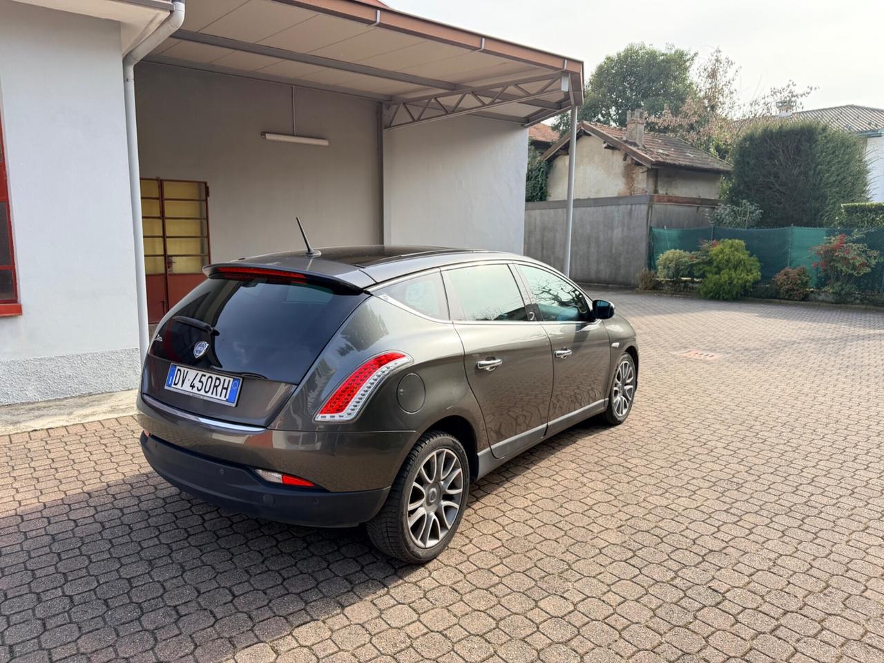 Lancia Delta 1.6 MJT DPF Selectronic Oro