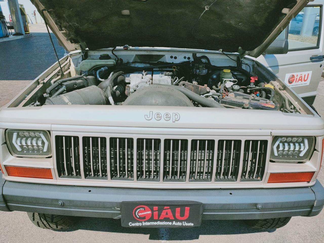 Jeep Cherokee 2.5 TD 5p. Selec-Trac Country