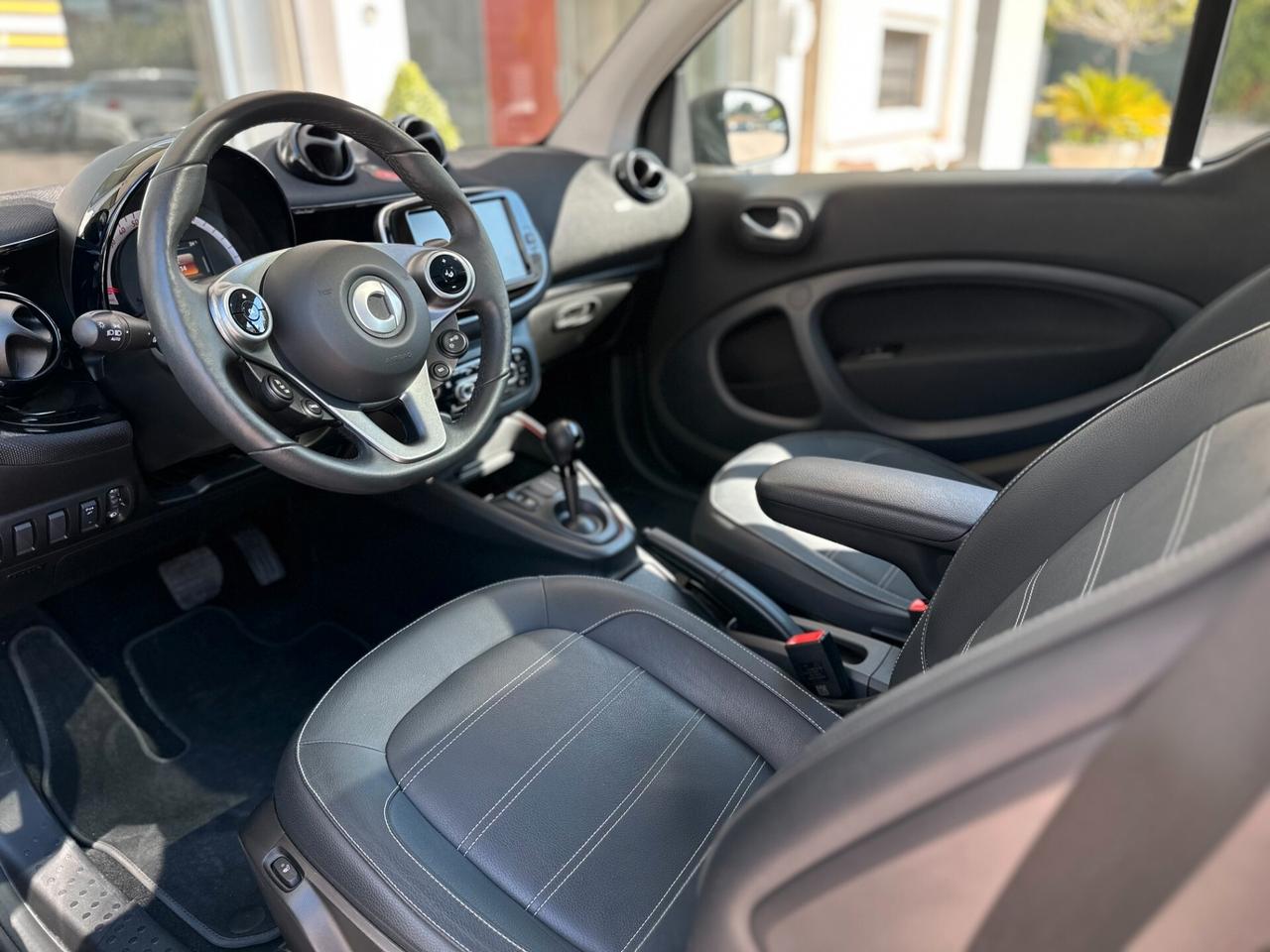 Smart ForTwo EQ Prime, Fari full led, Telecamera