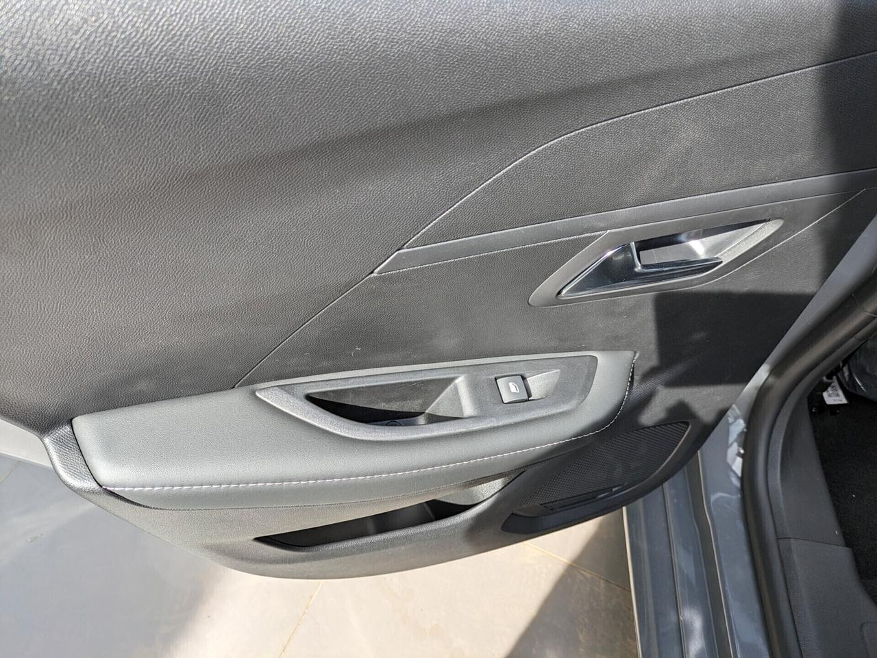 Peugeot 208 100 ALLURE