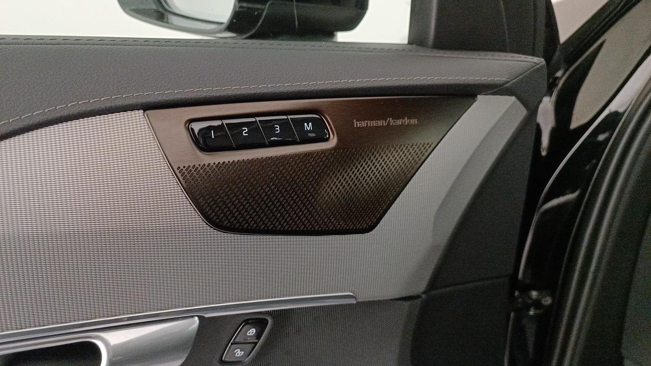 VOLVO XC90 2.0 b5 Plus Bright awd 7p.ti auto