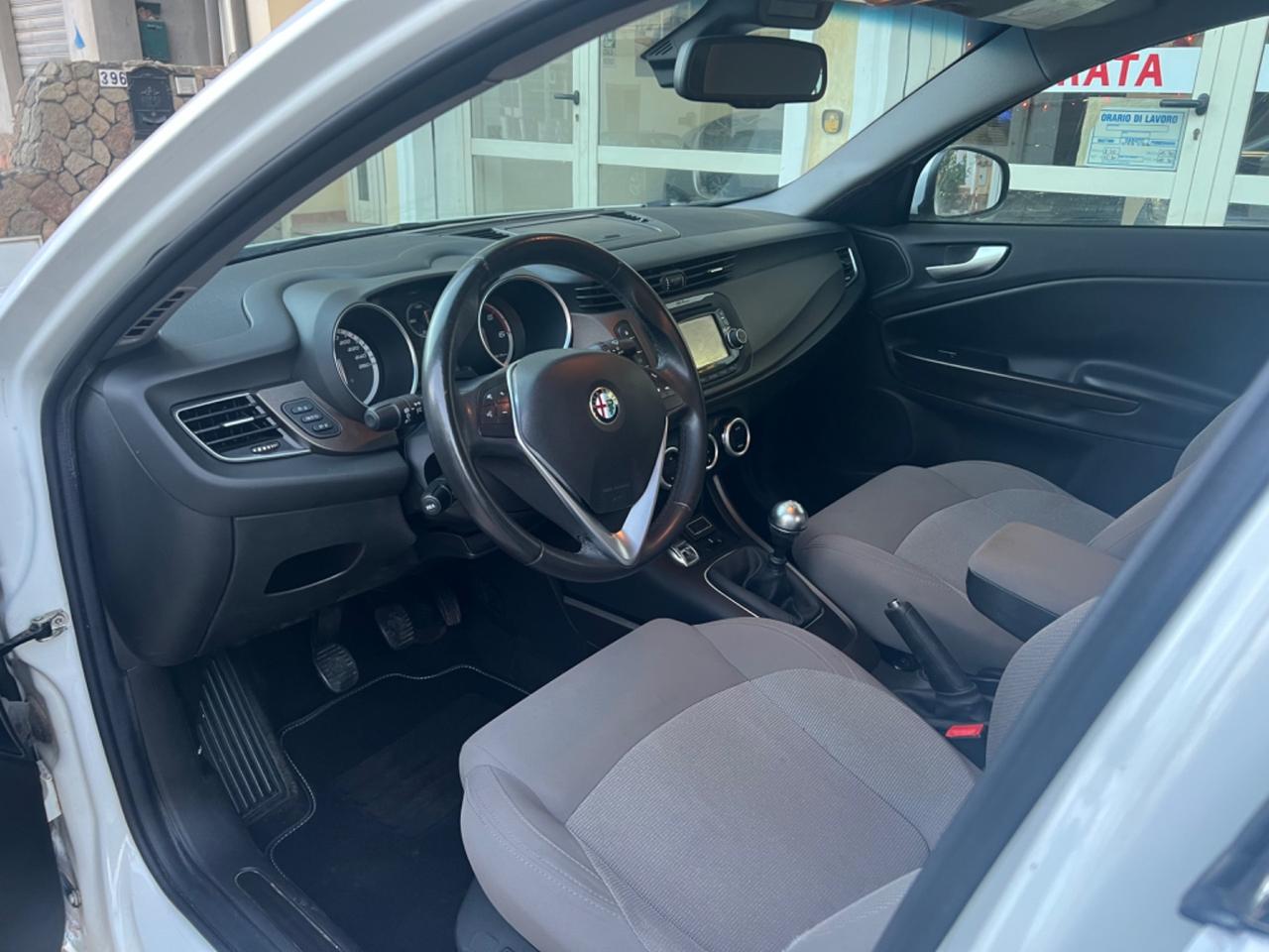 Alfa Romeo Giulietta 1.6 JTDm-2 120 CV Exclusive