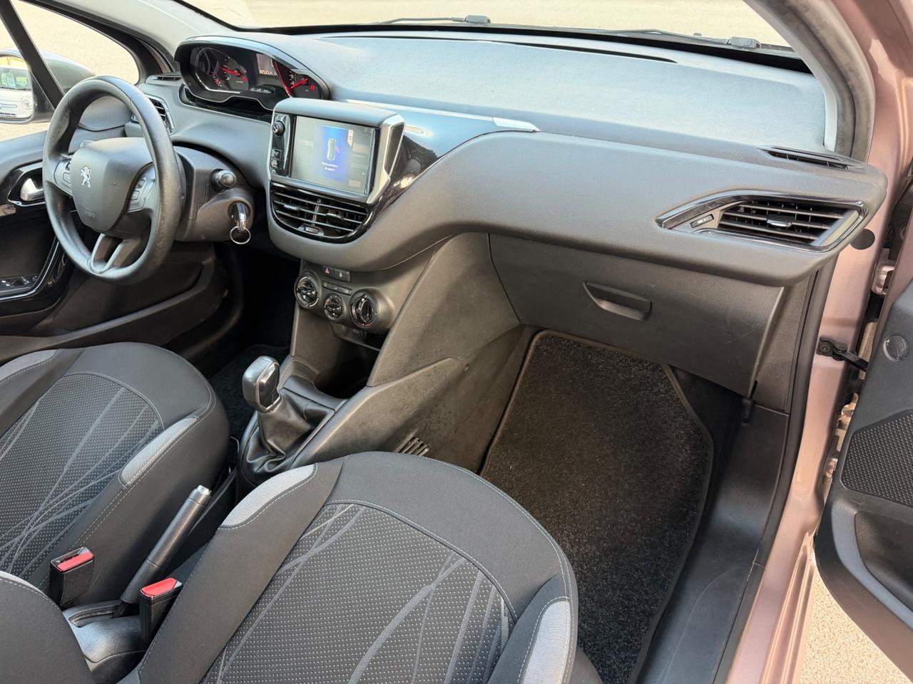 Peugeot 208 1.6 e-HDi 92 cavalli 2012