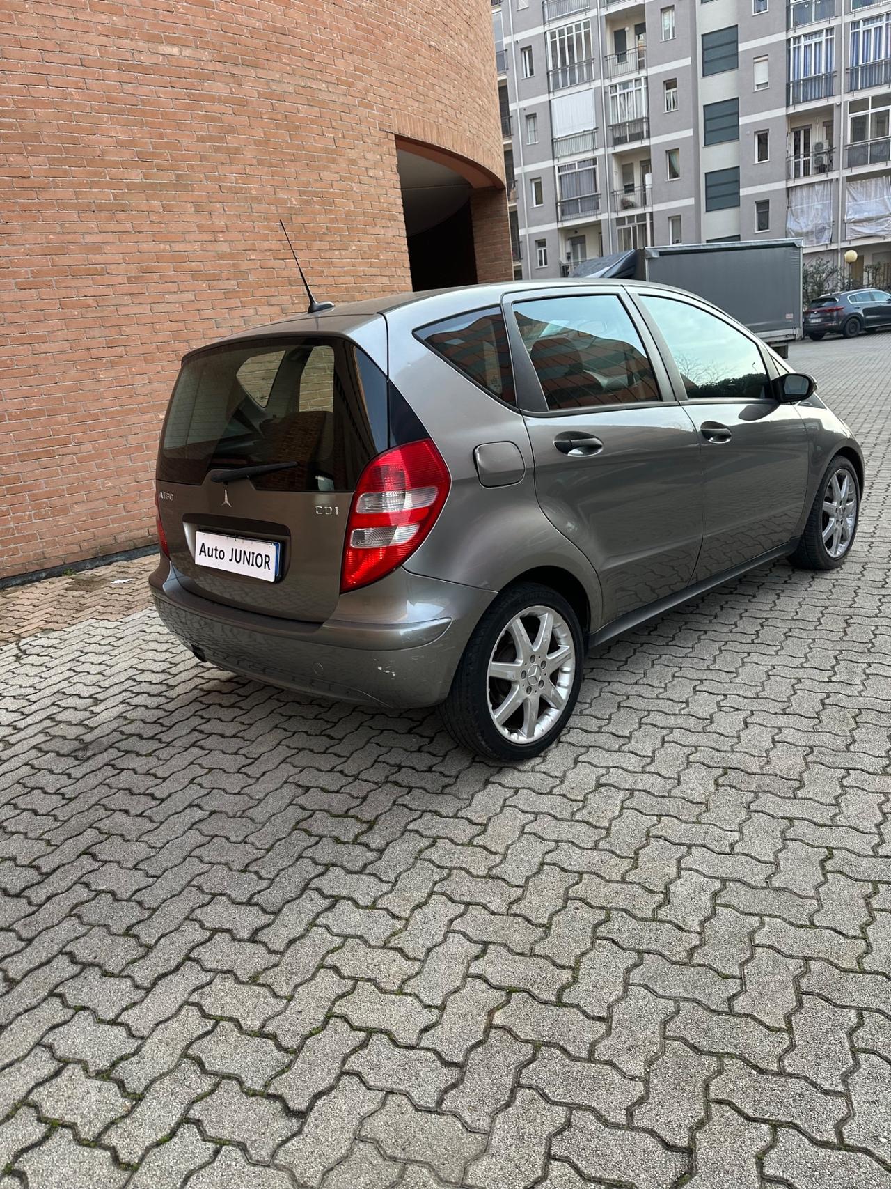 Mercedes-benz A 160 CDI BlueEFFICIENCY Elegance