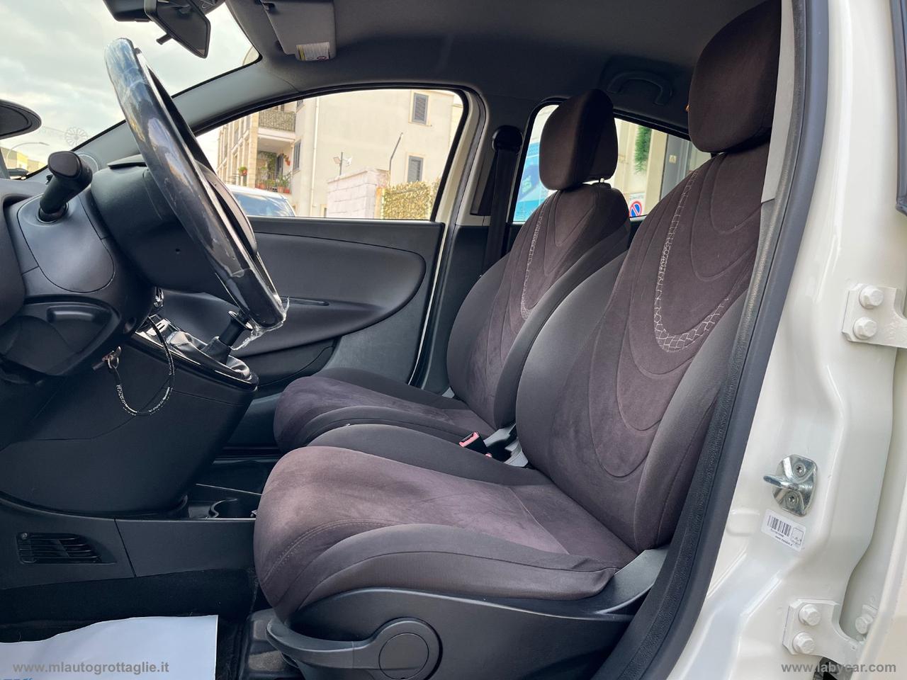 LANCIA Ypsilon 1.2 69 CV 5p. GPL Ecochic Gold