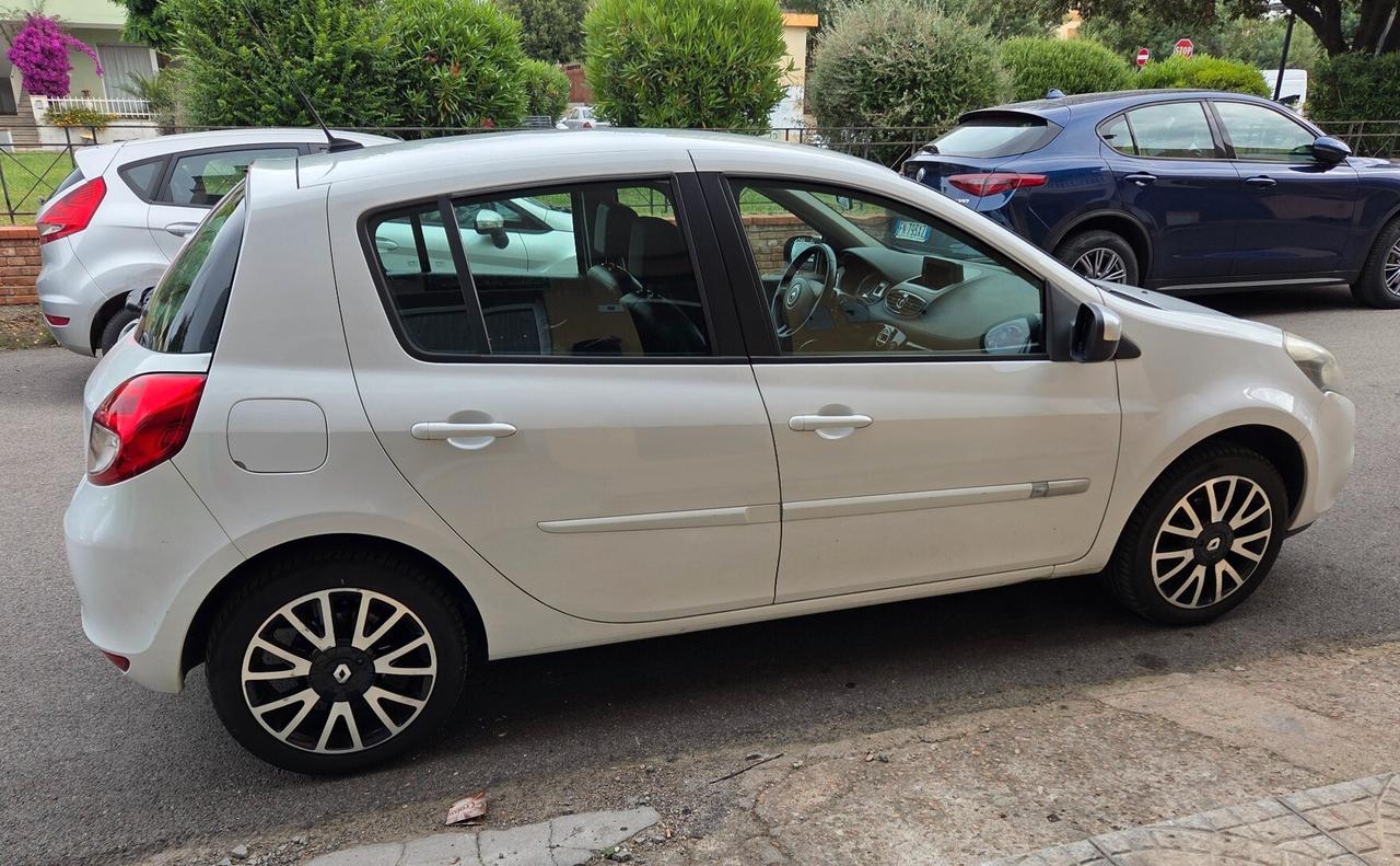 Renault Clio 1.5 dCi UNICO PROPRIETARIO!!!! NEOPATENTATI!!!
