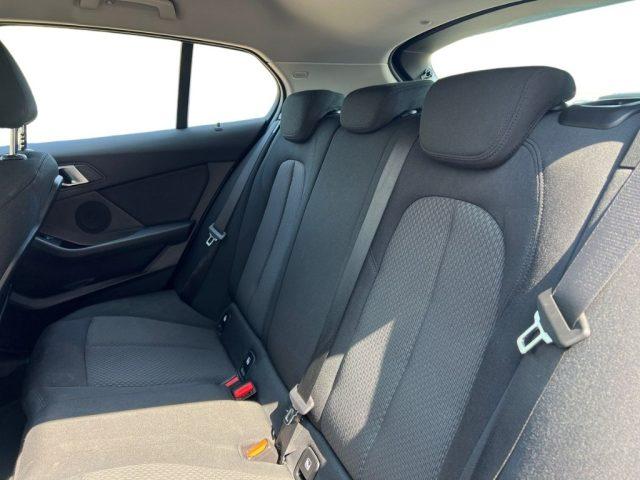 BMW 116 d 5p. Business Advantage