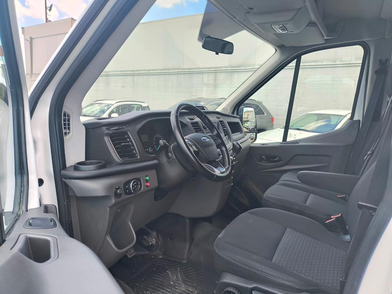 FORD TRANSIT 7 POSTI RIBALTABILE TRILATERALE RIF:4925