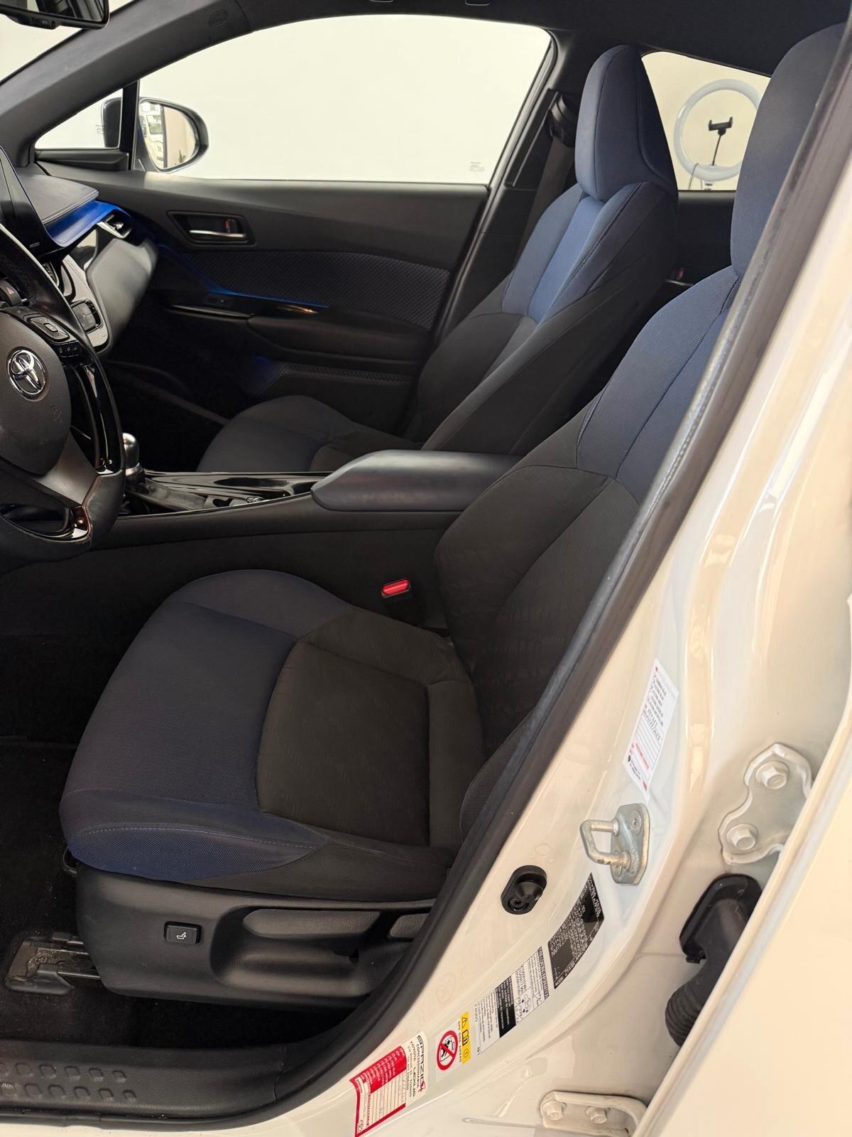 Toyota C-HR 1.8 Hybrid E-CVT Trend