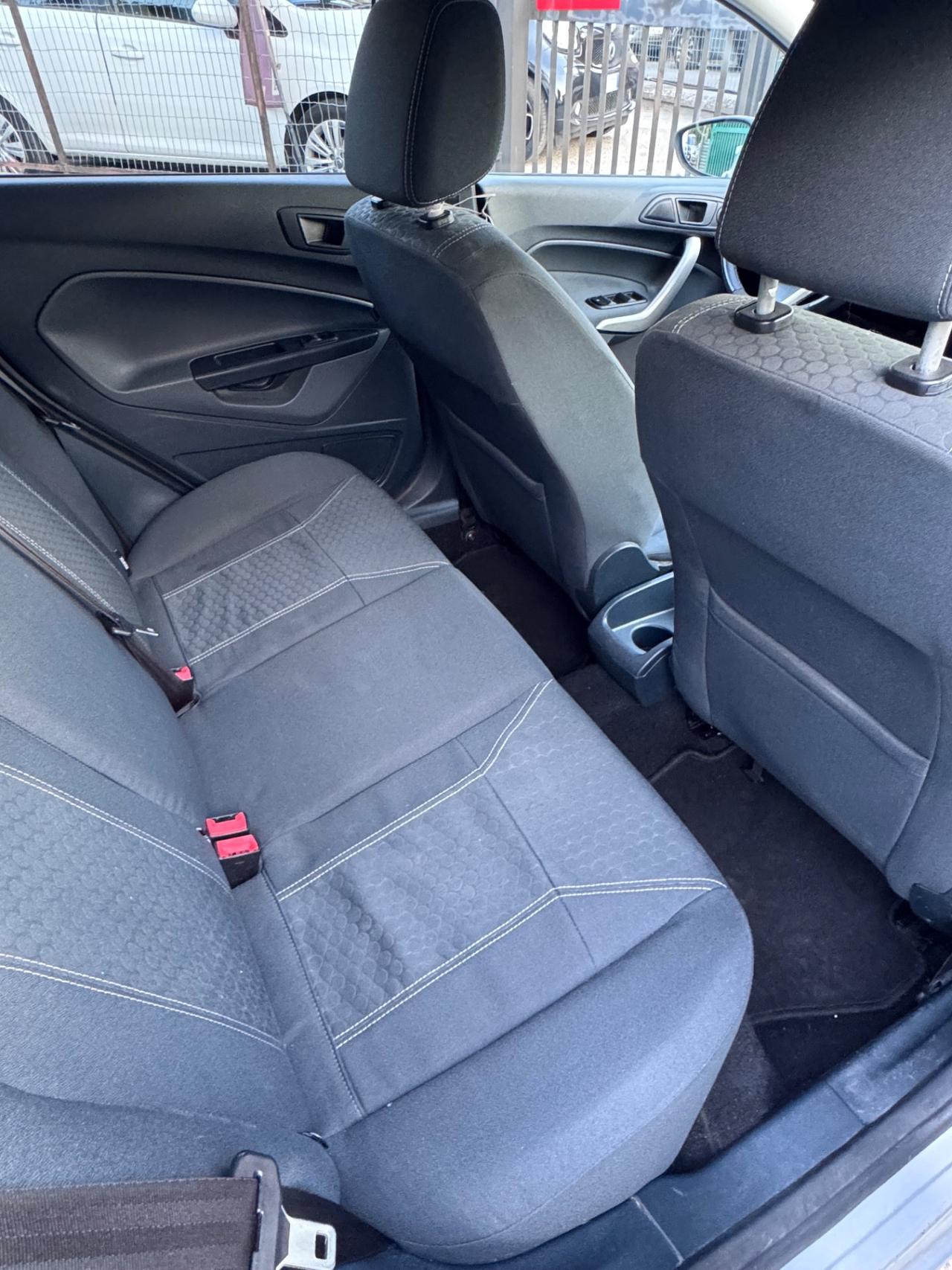 Ford Fiesta 1.4 TDCi 5p. Titanium