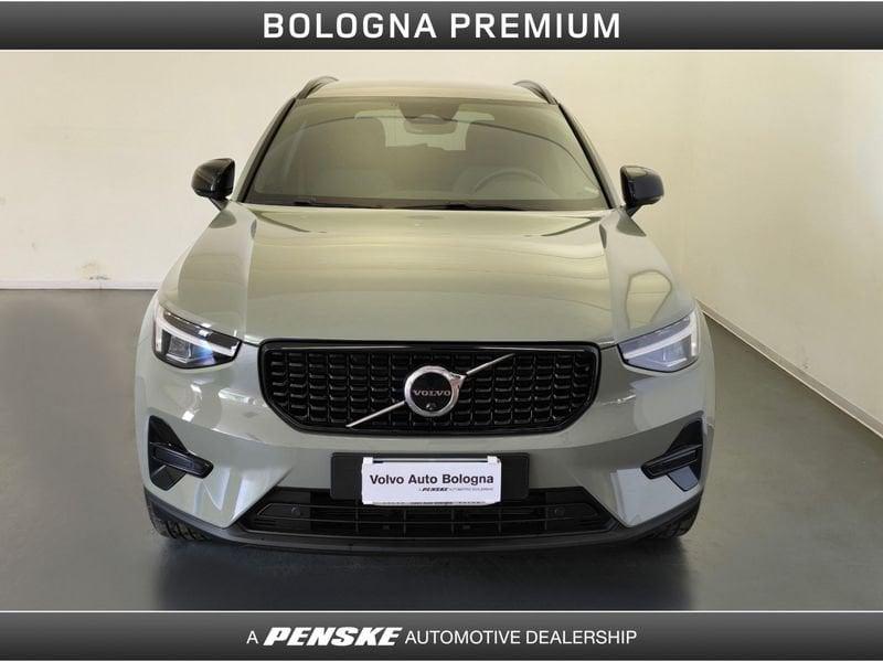 Volvo XC40 B3 automatico Plus Dark