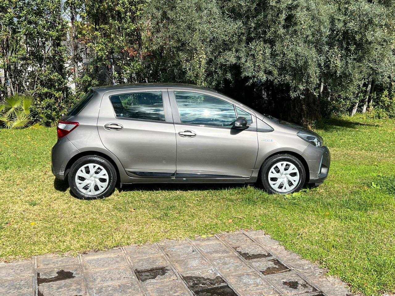 Toyota Yaris 1.5 Hybrid 5 porte Business