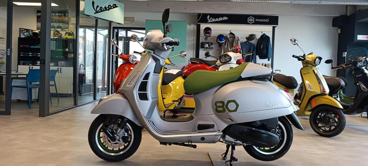 Vespa 310 GTS hpe Edizione Ottantesimo 80 TH