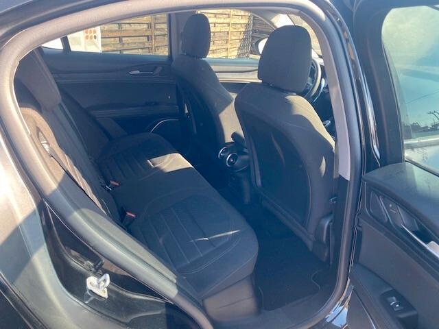 Alfa Romeo Stelvio 2.2 Turbodiesel 160 CV AT8 RWD Business
