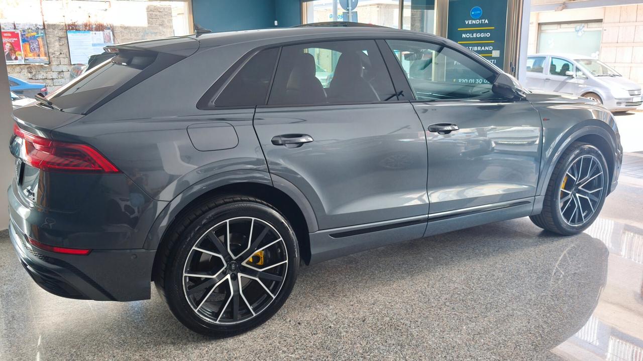 Audi Q8 50 TDI 286 CV quattro tiptronic S-line STRAFULL