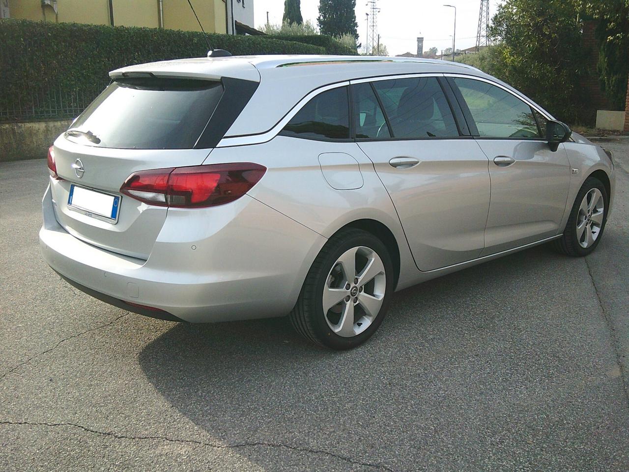 Opel Astra 1.5 CDTI 105 CV S&S Sports Tourer Business Elegance