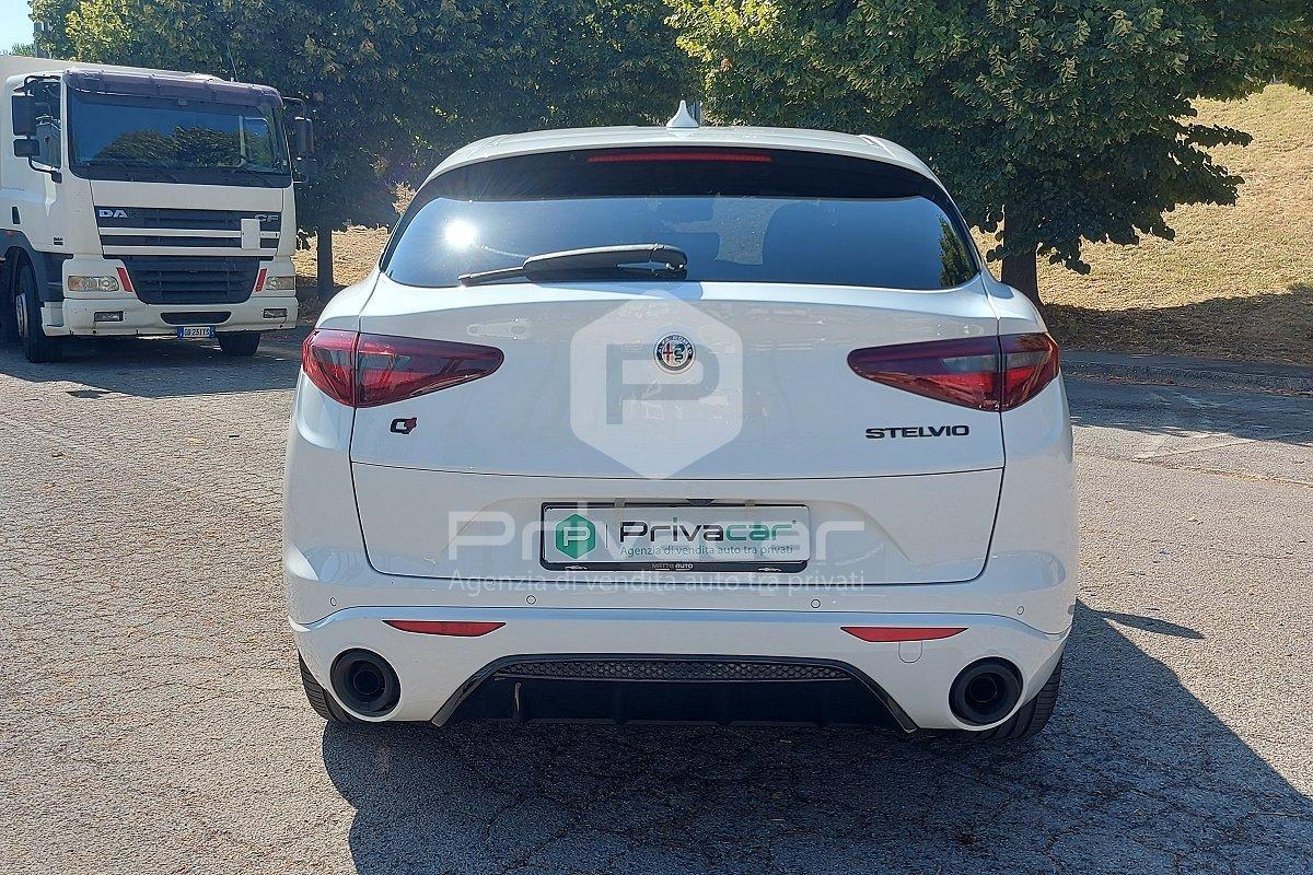 ALFA ROMEO Stelvio 2.0 Turbo 280 CV AT8 Q4 Veloce