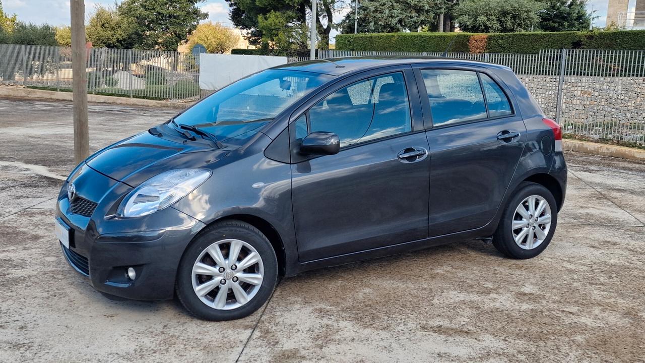 Toyota Yaris 1.3 5 porte Sol