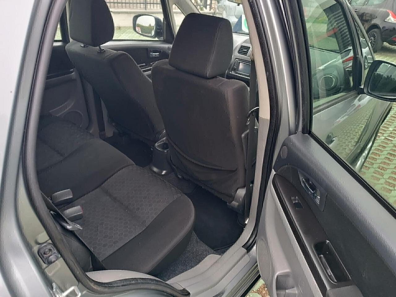 Suzuki SX4 1.6~2011~GPL~4x4