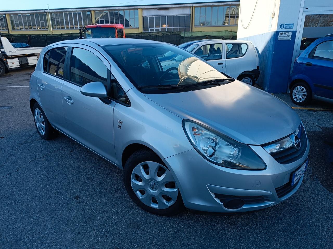 Opel Corsa 1.2 5 porte Enjoy