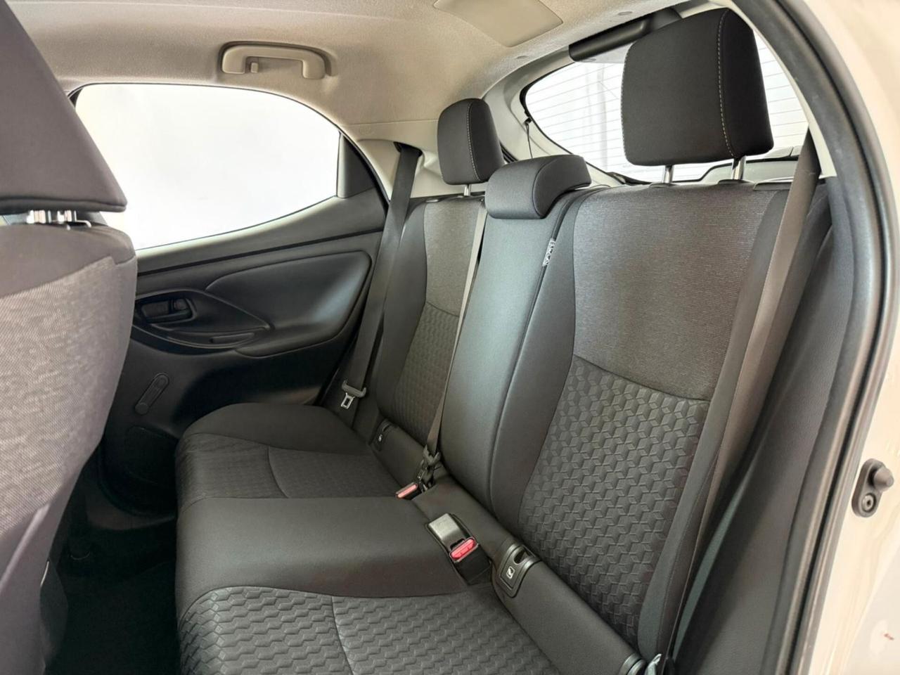 Toyota Yaris 1.5 Hybrid 5 porte Business