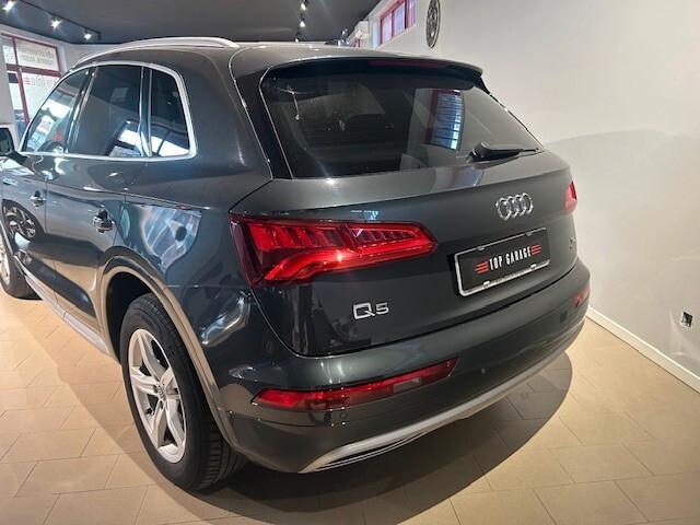 Audi Q5 2.0 TDI quattro S tronic Business Sport