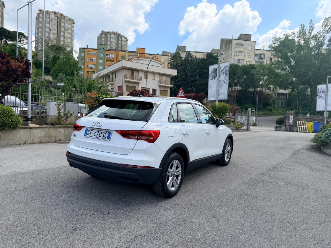 AUDI Q3 35 TDI S TRONIC BUSINESS