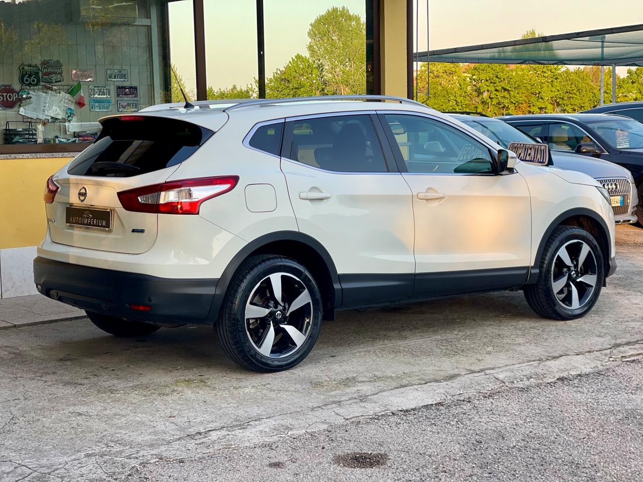 Nissan Qashqai 1.5 dCi 8kw N-Connecta Full op UNIPROP