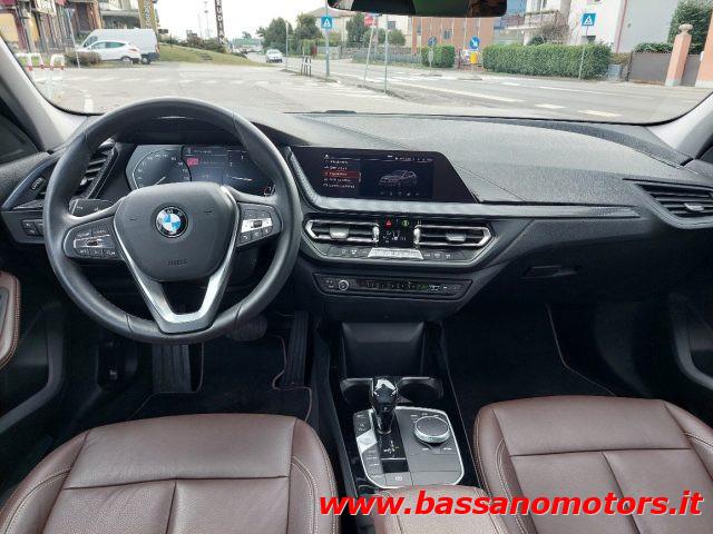 BMW 118 i 5p. Luxury PELLE TOTALE / NEOPATENTATI