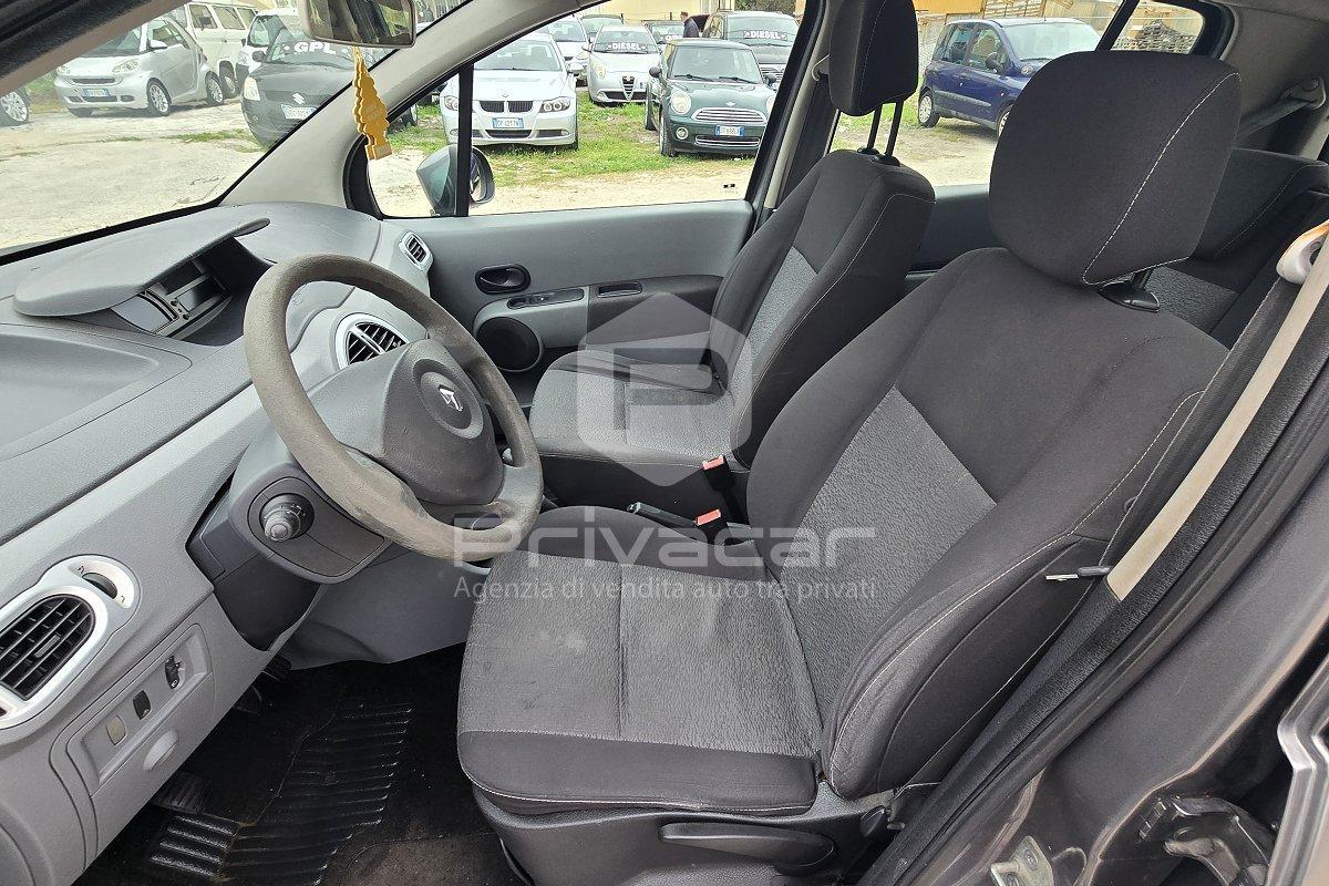 RENAULT Modus 1.2 16V Attractive
