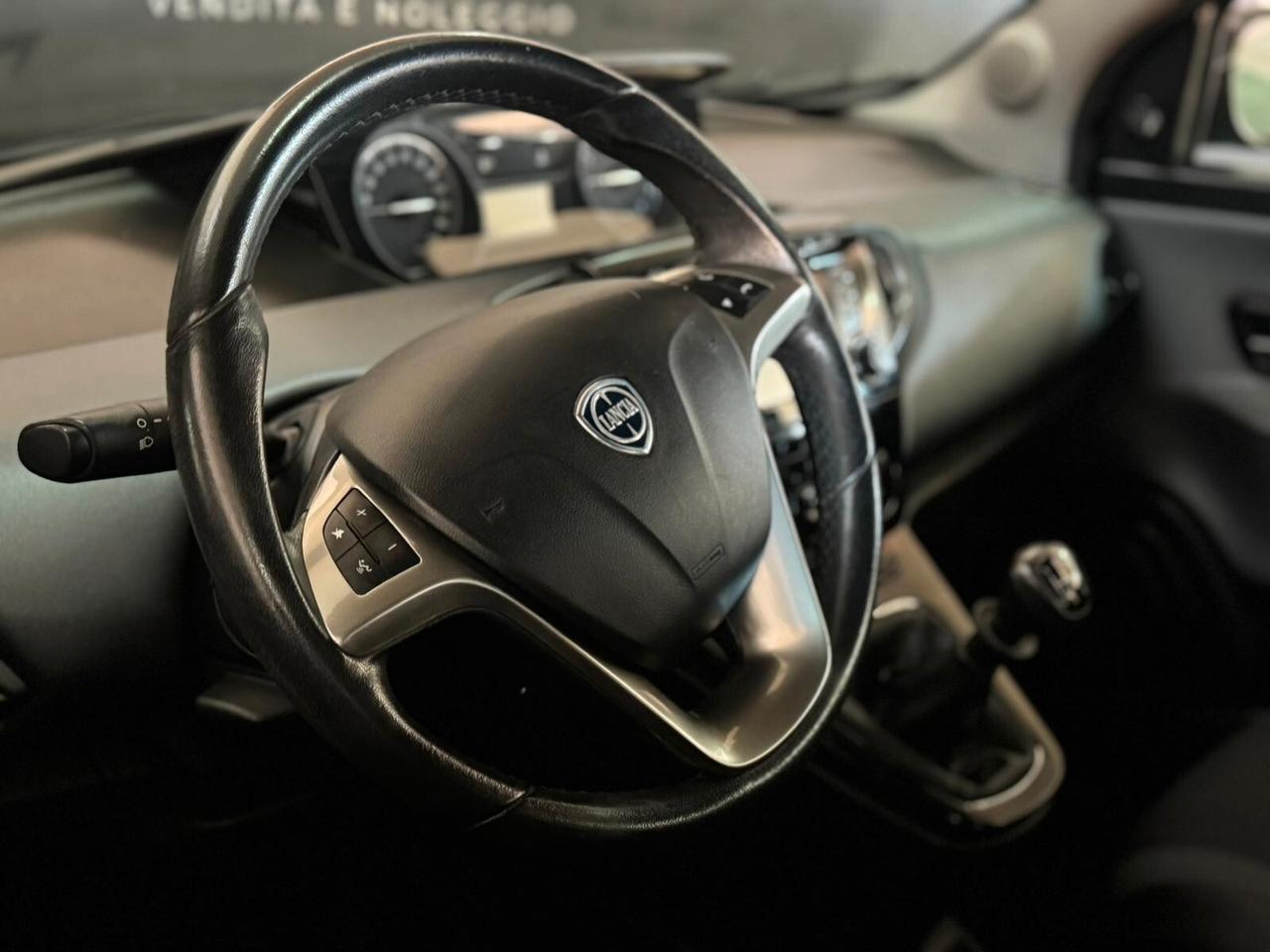 Lancia Ypsilon 1.2 69 CV 5 porte GPL Ecochic Gold