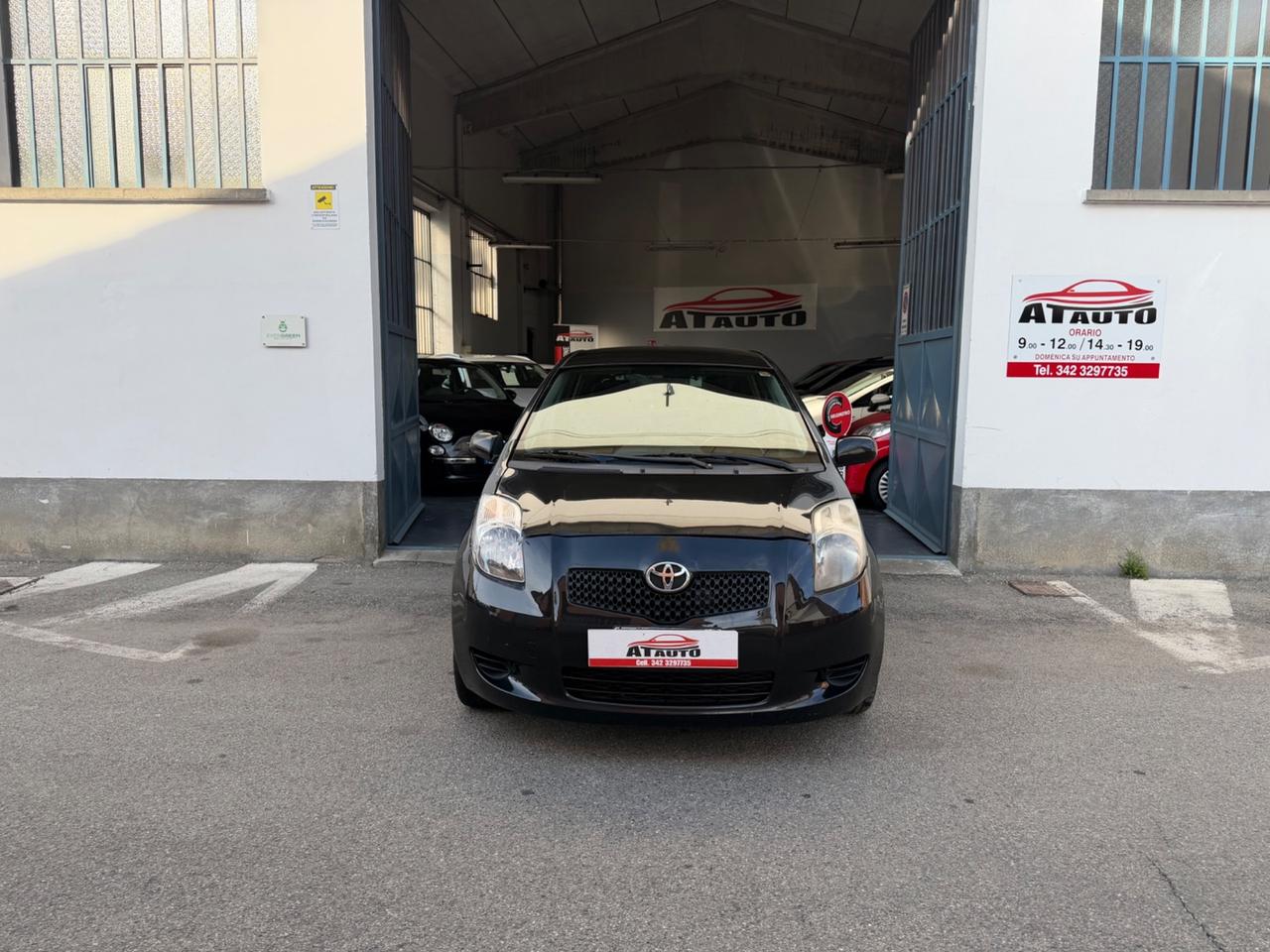 Toyota Yaris 1.0 5 porte