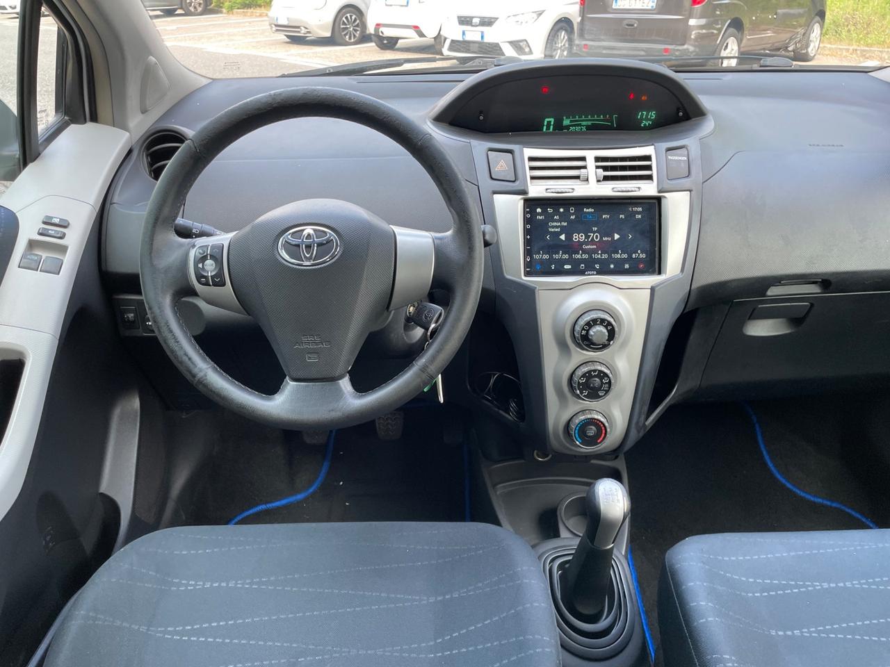 Toyota Yaris 1.0 5 porte Sol