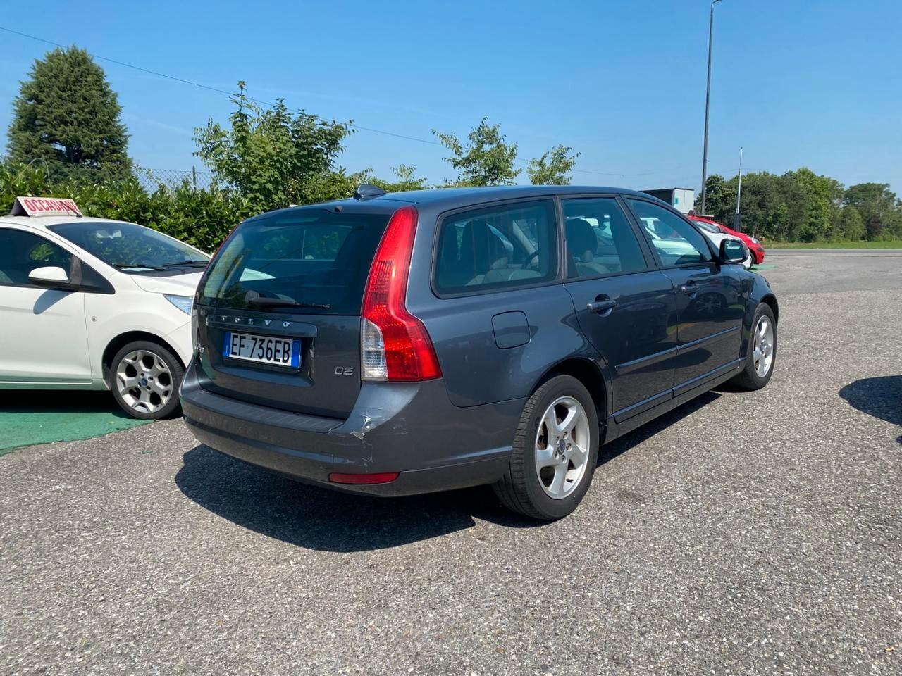 Volvo V60 DRIVe R-design