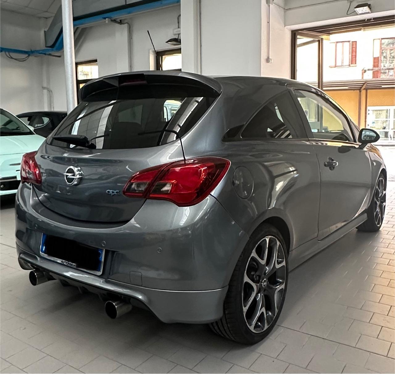 Opel Corsa 1.6 Turbo Coupé OPC