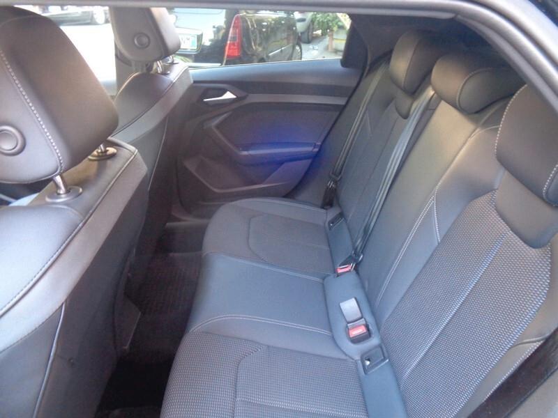 Audi A1 allstreet 30 TFSI S tronic S-Line Interno