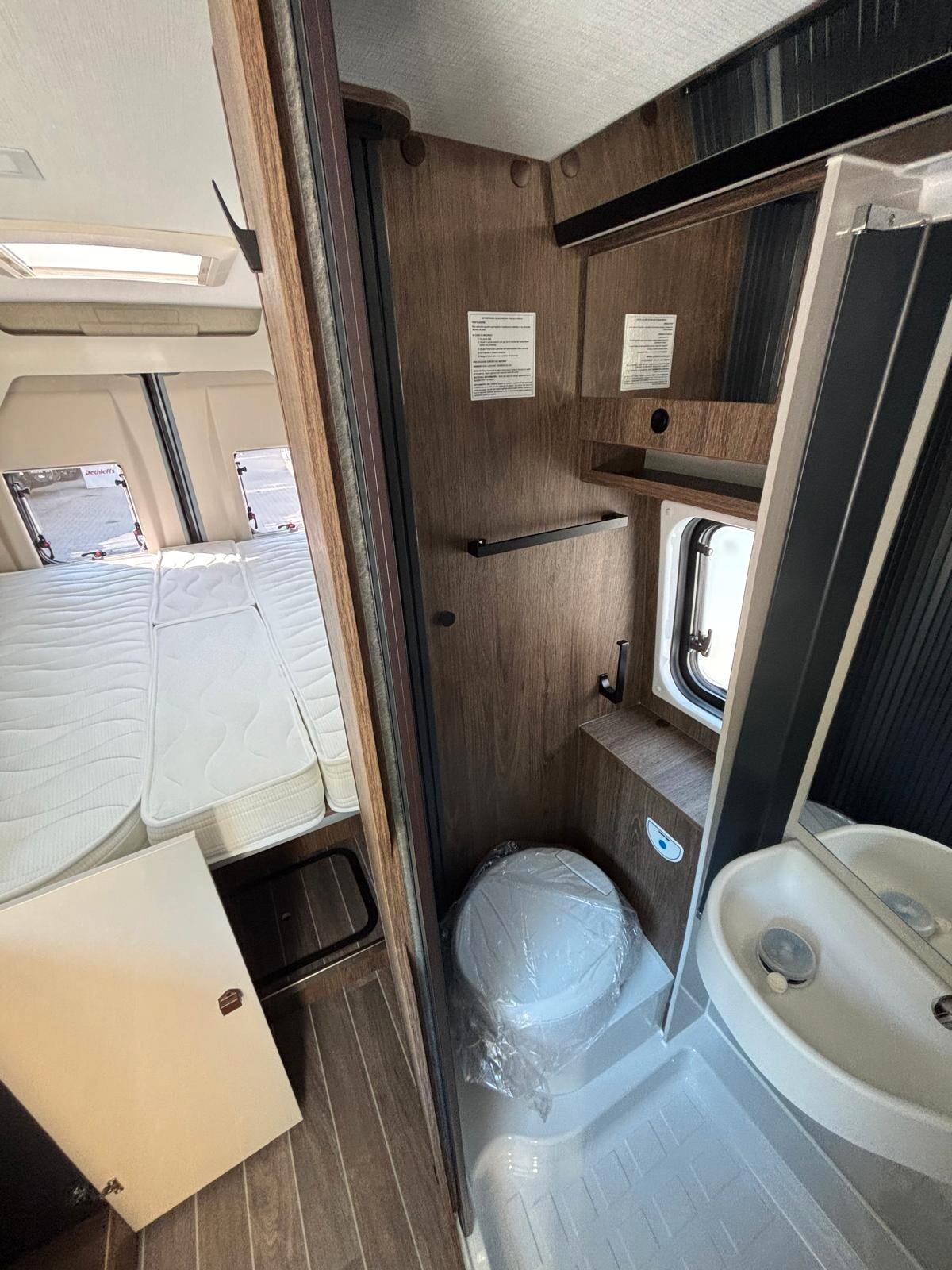 Ci International Kyros Duo Elite camper
