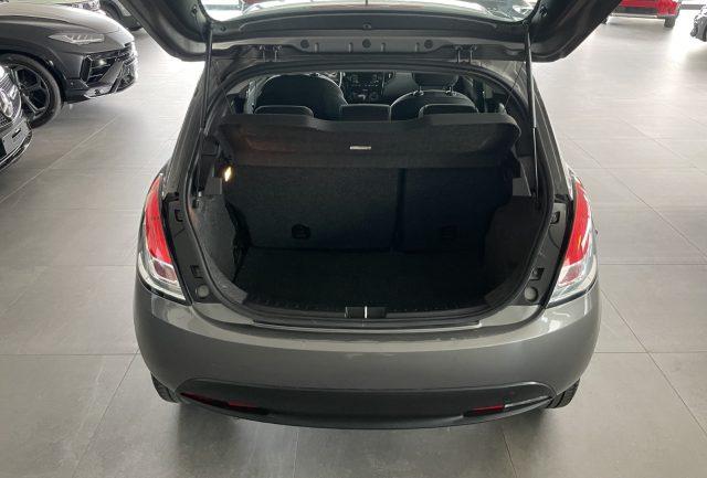 LANCIA Ypsilon 1.0 Hybrid Silver Plus