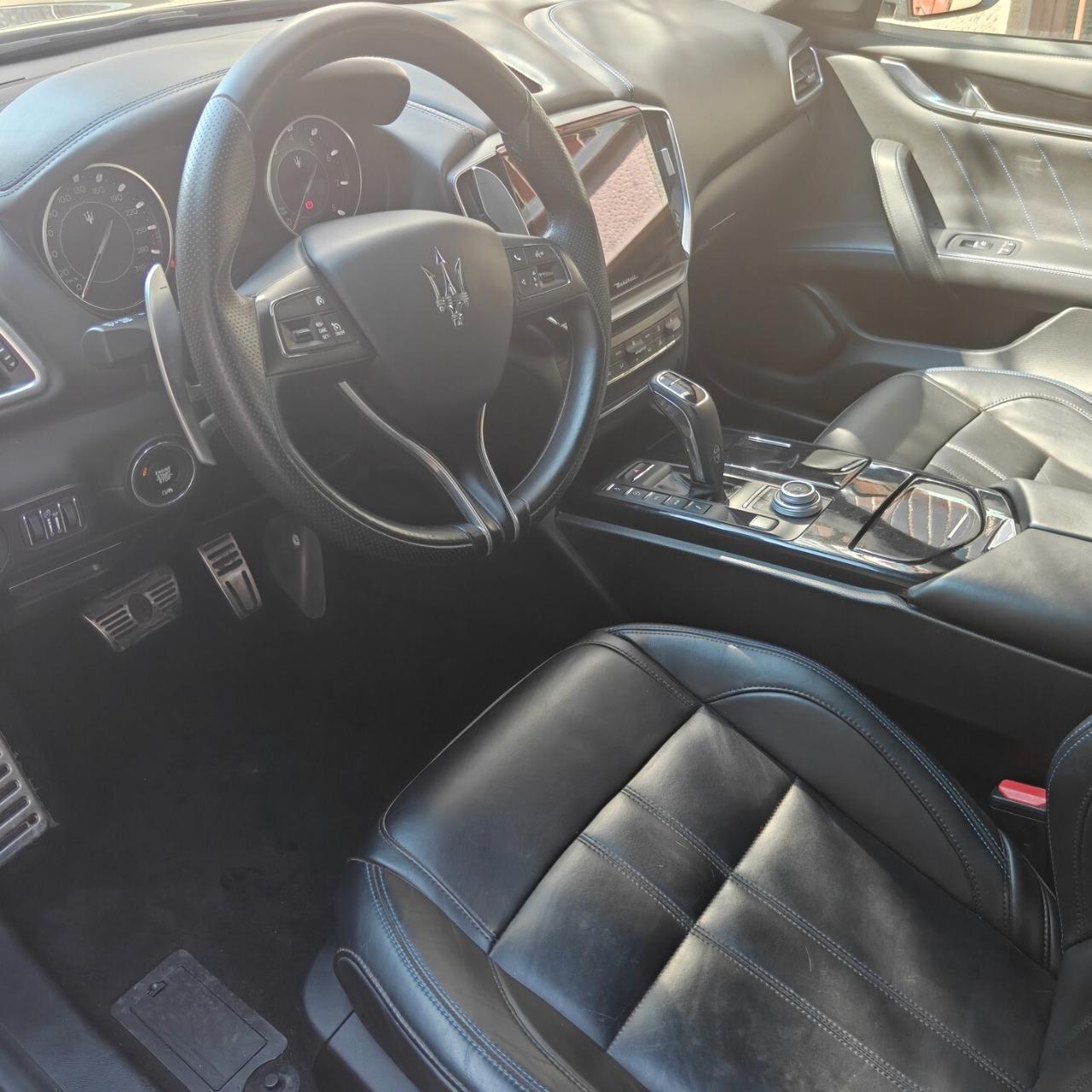 Maserati Ghibli L4 330 CV MHEV Gransport