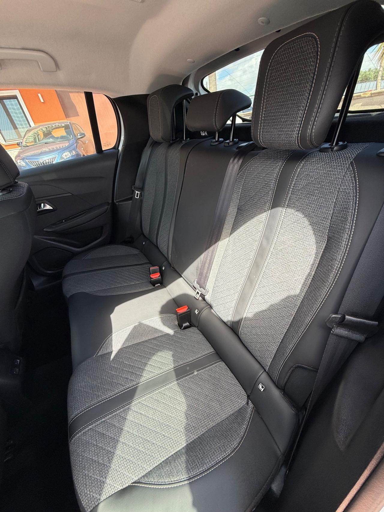 Peugeot 208 PureTech 100 Stop&Start 5 porte Allure