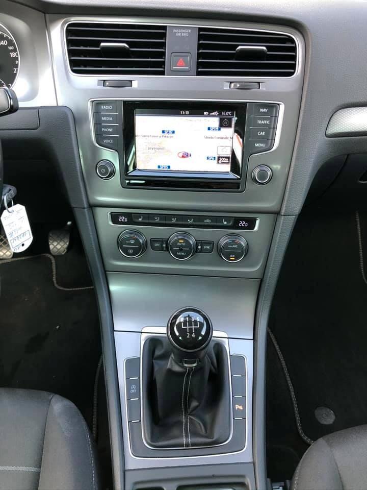Volkswagen Golf 1.6 TDI Lounge 110 cv 5p.